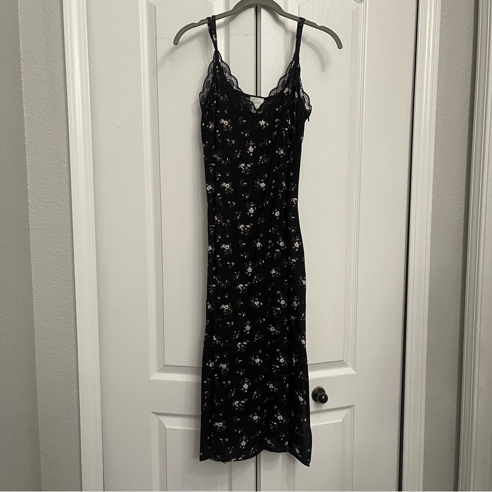 West of Melrose Lace Trim Midi Dress - Picture 2 of 6